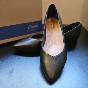 Clarks Black Flats Sleek Leather Loafers